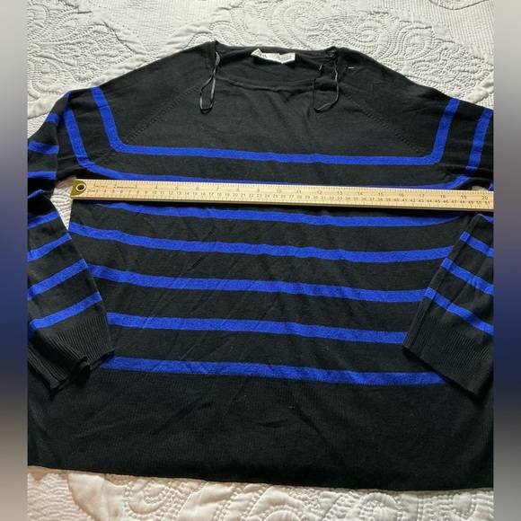 Zara Black and Blue Crew Neck Sweater - Picture 5 of 7
